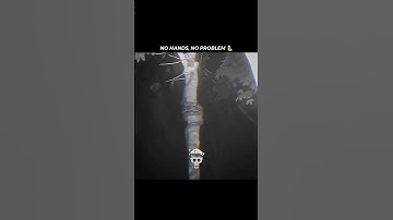 OMG 😱 Snake Climbing Tree Without Hands!🐍 #AmazingAnimal #ViralVideo #WildlifeShorts #Animal #Shorts