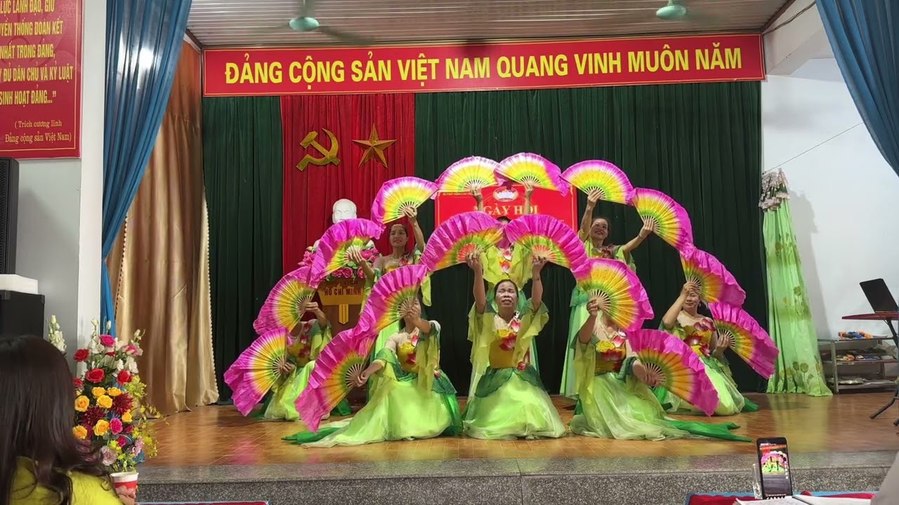 QUÊ HƯƠNG NGHĨA MẸ TÌNH CHA- CLB Bản Taos; ngày hội Đại đoàn kết toàn dân tộc 2025 xóm Cầu Thành 2