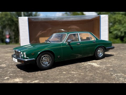 1:18 Jaguar XJ (green) - Model Car Group (Unboxing) - YouTube