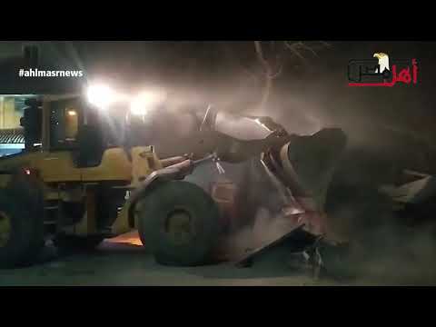 رفع حطام العقار المنهار فى شبرا الخيمة