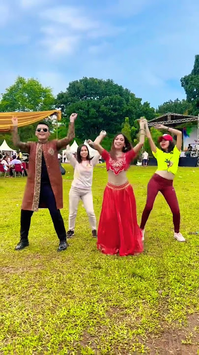 joget tinak tin tana bareng kita yuk #trending #tinaktintana #danceindia #bollywoodsong #danceindia