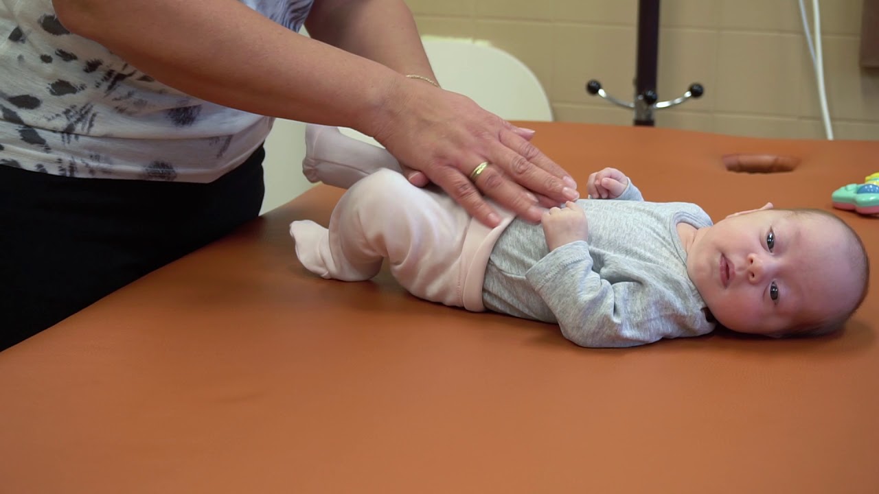 VIDEO: Přenášení miminka a manipulace s ním