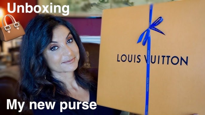 How does LV Mahina Leather Age?  Louis Vuitton Stella PM Review 