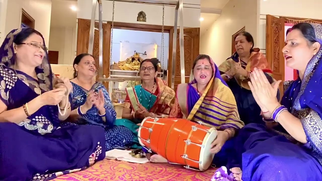 कृष्ण भजन ये कैसी लगन तुमने हरी सबको लगा दी है#krishnabhajan#bhakti#bhajan #viral@Seemabhajan881