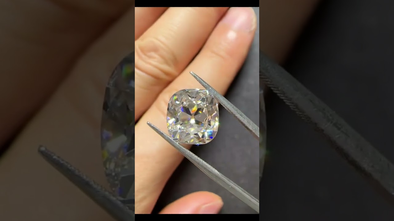 Hand-drawn old European cut, 3D crafted to perfection. 