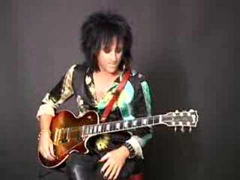 Steve Stevens (Billy Idol) guitar lesson & interview