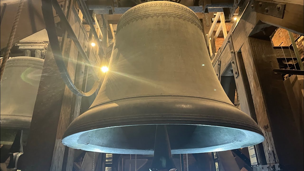 Utrecht: Domtoren, Salvator - Dodenherdenking 2024