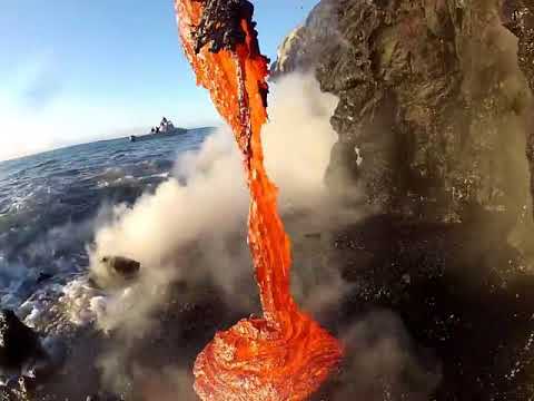 UNGLAUBLICH LAVA FLIEßT DIREKT IN MEER