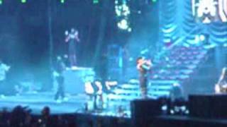 Chris Brown & Rihanna Umbrella Live Brisbane Entertainment