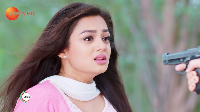 Yalangoch ayolning seksual yurishi, orqa korinish Rus estrada qoshiqchilarini uy qurilishi pornosida tomosha qiling