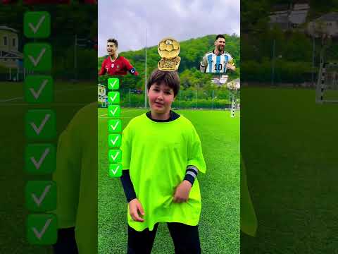 Кого выбираешь ты?😅 #football #shots #футбол #дети #footballshorts #ronaldo #messi #youtube