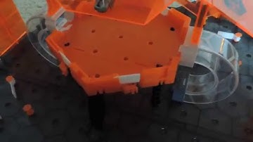 hexbug hive and nano V2 hive side by side comparison