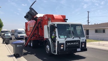 Waste Resources: Mack LR Amrep N3 Garbage Truck!