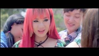 Yuri (យូរី) - Chak Terk Dong (ចាក់​ទឹក​ដូង) / Full MV (Khmer New Year 2017)
