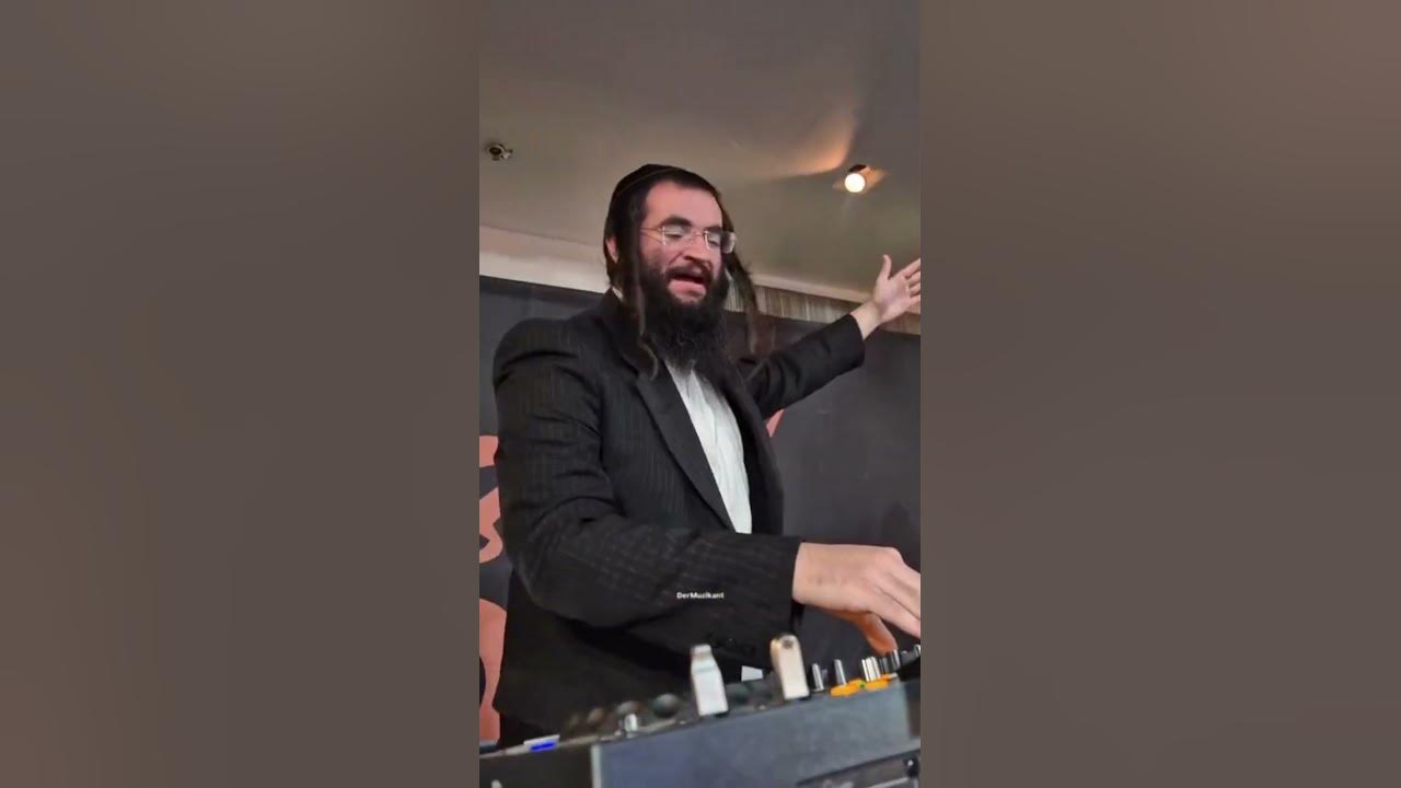 Jewish rabbi dropping the beat!🔥#shabbat #shalom #rabbi