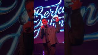 Berkay Altunyay - Gururum Kalmayacak Akustik Konser Resimi