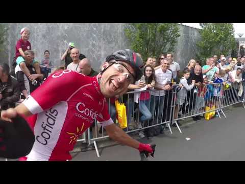 Video: Chris Froome vyhrál Tour de France 2017, když Dylan Groenewegen vyhrál sprint na 21