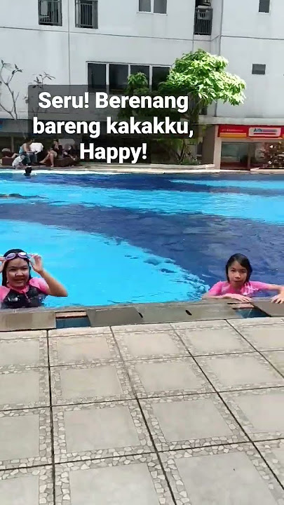 Seru! Berenang bareng kakakku, Happy! #shorts