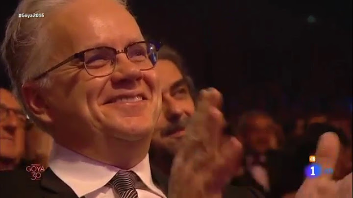 Premios Goya 2016: Dani Rovira habla en inglés con Tim Robbins
