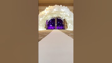 Organic Balloon Cloud Tunnel #balloondecor #ballooncloud #eventdecor