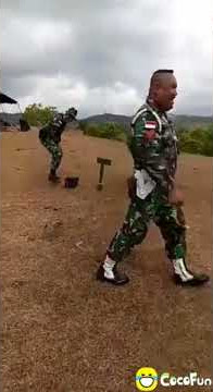 Viral TNI tembak tembak milih temenan aja #cocoFun