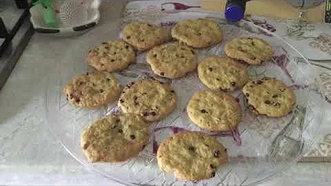 Joan Bash: Chocolate Chip Cookies for Baking Rookies