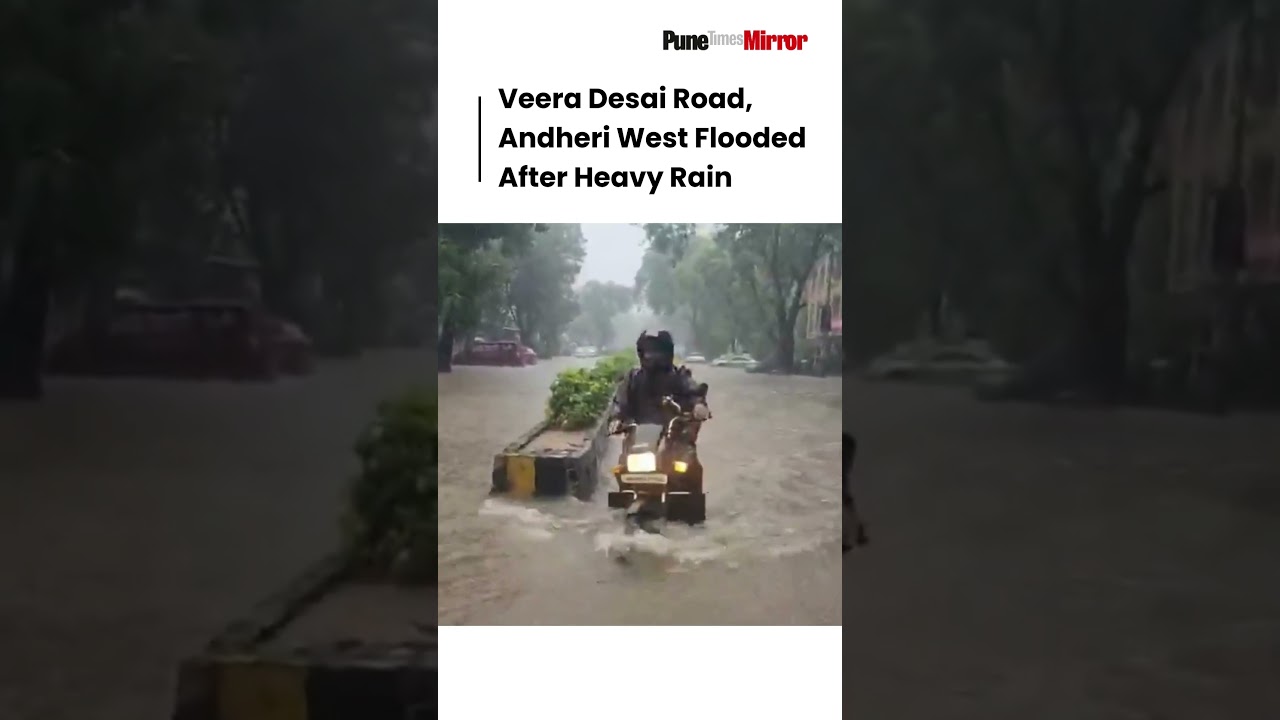Veera Desai Road, Andheri West Flooded After Heavy Rain 1