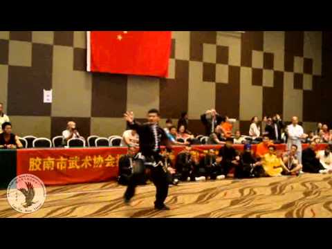 &#21129;&#33673;&#33673;&#22283;&#38555;&#40441;&#29226;&#22283;&#34899;&#32317;&#26371;  - Lily Lau Kung Fu Garra de Águia Campeonato Qingdao 2013