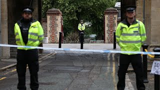 video: Reading stabbings: A frenzied attack before hero police officer rugby tackled suspect to ground