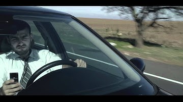 TRAFFIC COMMERCIAL DONT USE PHONE WHILE DRIVING