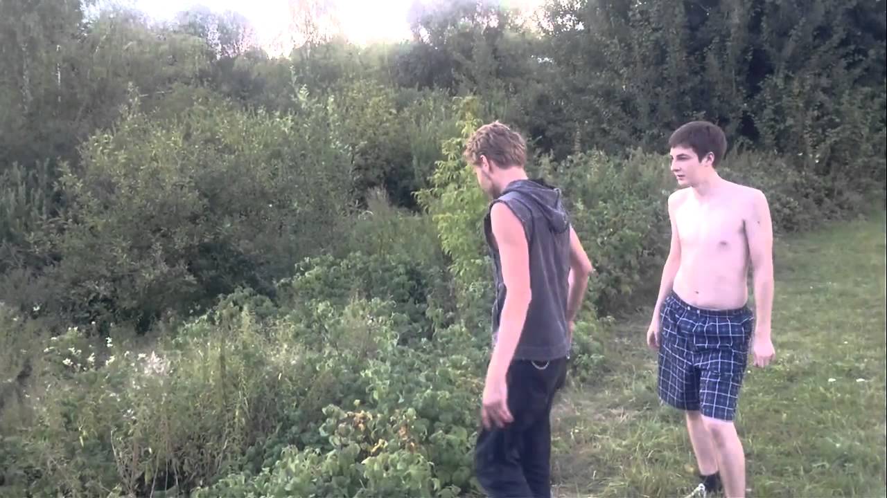 Девушку зaсосaло болото фото Девушку зaсосaло болото фото