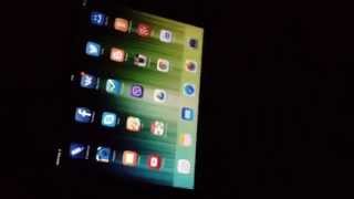 Так глючит ios7 на ipad(Один из глюков ios7 на ipad mini: при повороте экрана сперва поворачивается какая-то черная рамка, и только затем..., 2013-11-22T15:33:31.000Z)