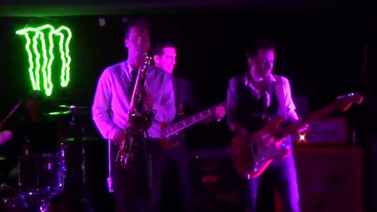 Diggin On James Brown - Filip Gyuri Band (solo)