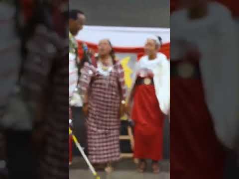 Paulo Siria Amekuwa Mshindi Wa Afrika Mashariki Kwa Nyimbo Za Mungu Anayo Kombe Sasa M 