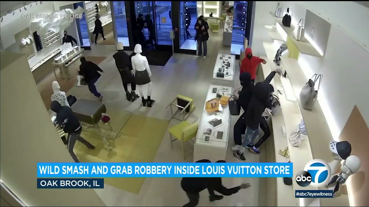 Caught on camera: Thieves steal $100K in Louis Vuitton goods in brazen  grab-and-run heist