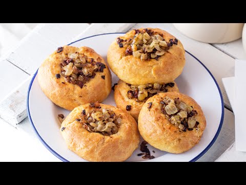 Bread rolls stuffed with stewed onions by Eliza Mórawska - YouTube