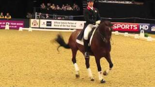 Blue chip sponsored rider, charlie hutton's dressage to music demo at
the horse of year show, with comments by 3-time member british olympic
team,...