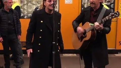 U2 stun fans with impromptu 