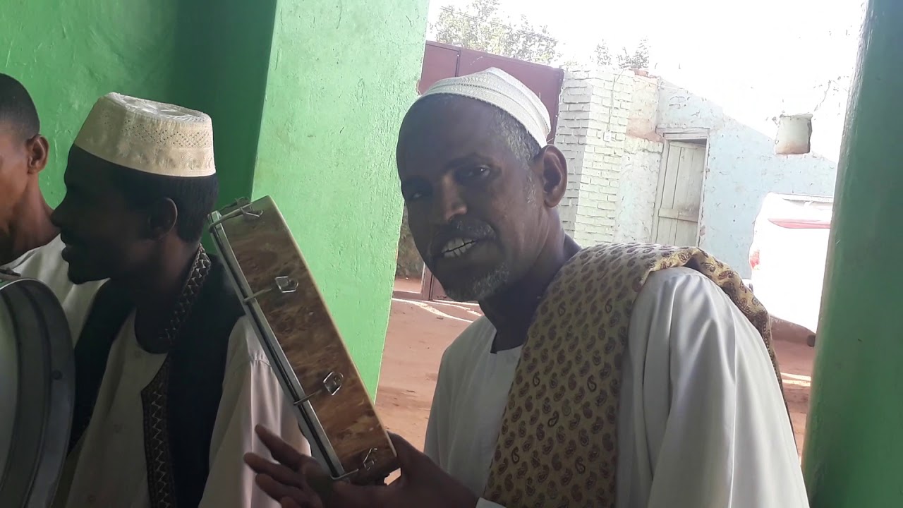 اولاد الكباشي ..
منزل الخليفه الريح الشيخ ابوقرجه 
المادح ود احمد 
مدحة النفسو دمره ما بتلدو مره