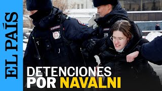 MUERE ALEXÉI NAVALNI | Más de 200 detenidos en concentraciones en los homenajes en Rusia | EL PAÍS