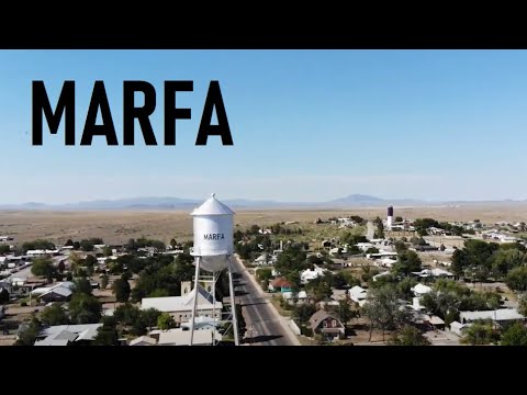 Video: Den Magiske Appel Af Marfa, Texas