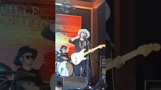 Download Lagu Kujemu, KoesPlus /Gugun Blues Shelter /The Temons Berkesenian /Temon, Pandowoharjo, Sleman, 26/8. MP3