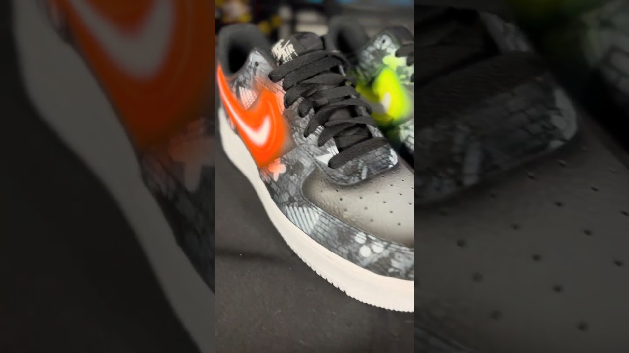 Giveaway Kicks : check related video for a chance to win a pair!!