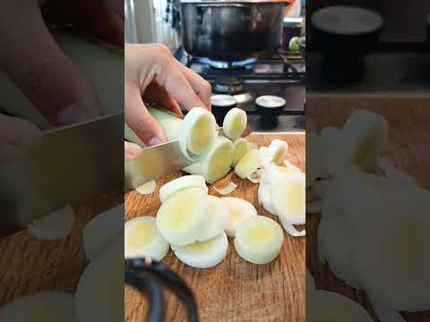 Slice Leeks 4 Soup