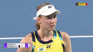 Elena Rybakina closes her match against Maria Sakkari with four unreturnable serves