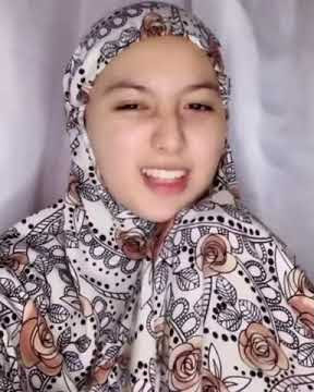 Story wa | Asupan Bucin cewek cantik berhijab manis