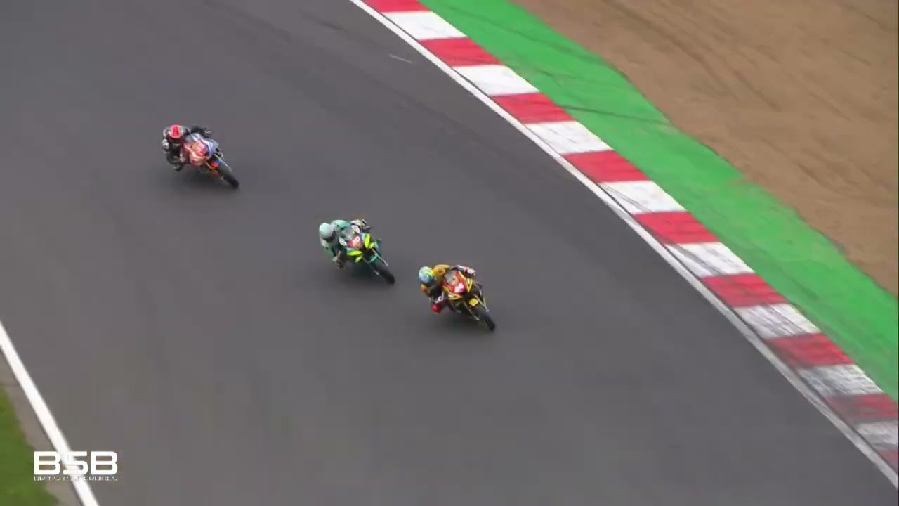 Чемпионат Pirelli National Superstock 2025 года — финал сезона — лучшие моменты гонки 2