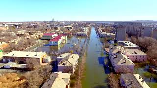 Орск, пл. Гагарина, воды ещё много(