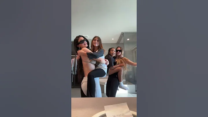 North West & Penelope Disick Dance With Aunts Kyli...