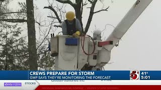 Vermont power crews prepare for possible outages
